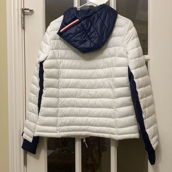 Tommy Hilfiger Lightweight Hooded Puffer Jacket White and Blue Women’s Small - Picture 4 of 17